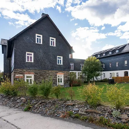 Nyaraló Spacious Mansion In Lehesten With Sauna *